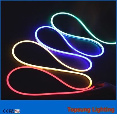 Lampu neon strip fleksibel 24v merah sisi ganda untuk dekorasi bangunan