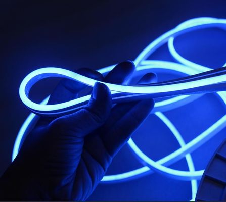Mini sisi memancarkan silikon tahan air luar 12v dipimpin neon lentur strip pencahayaan 6mm biru
